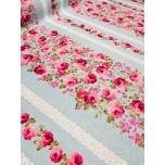 Prinditud dekoratiivkangas, sinisel pitsilise triibuga  roos.